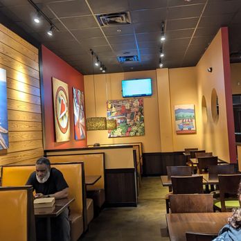 Uncle Maddio's - Pizza Near Me - High Point, North Carolina