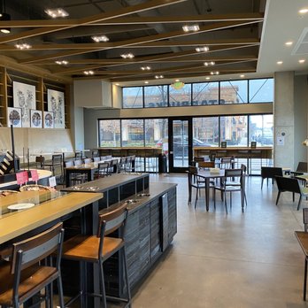 Starbucks - The store - Coffee & Tea Near Me - Liberty Township, Ohio