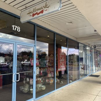 Banner's Hallmark Shop - Cards & Stationery Near Me - Ashburn, Virginia Banner's Hallmark Shop - Cards & Stationery Near Me - Ashburn, Virginia