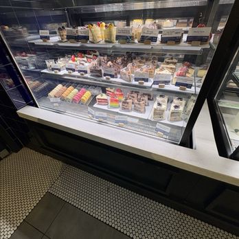 Paris Baguette - Pastries and donuts - Coffee & Tea Near Me - Virginia Beach, Virginia