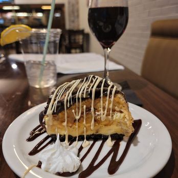 Finnegan's Pub - Mud Pie to end the night - American Near Me - Tucson, Arizona