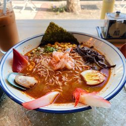 Hello Asian Fusion - Hellomen