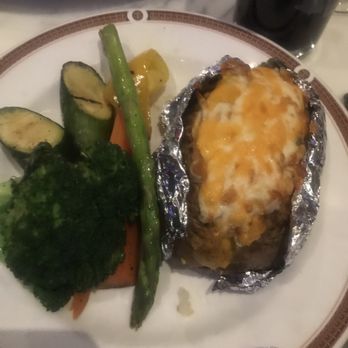 Stakeout Dining Room & Lounge - Side vegetables with twice baked potatoes - Lounges Near Me - Stouffville, Ontario Stakeout Dining Room & Lounge - Side vegetables with twice baked potatoes - Lounges Near Me - Stouffville, Ontario