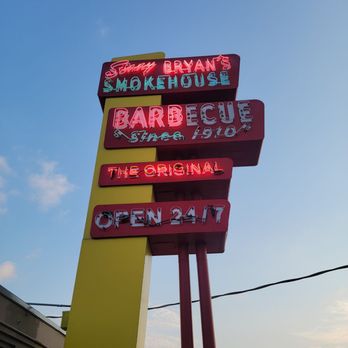 Sonny Bryan's Smokehouse - Barbeque Near Me - Dallas, Texas
