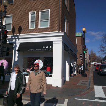 Georgetown Cupcake - Cupcakes Near Me - Washington, DC, District of Columbia