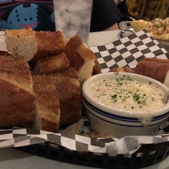 gogo gumbo! - Hot Crab Dip with Garlic Toast - Seafood Near Me - Boyd, Texas