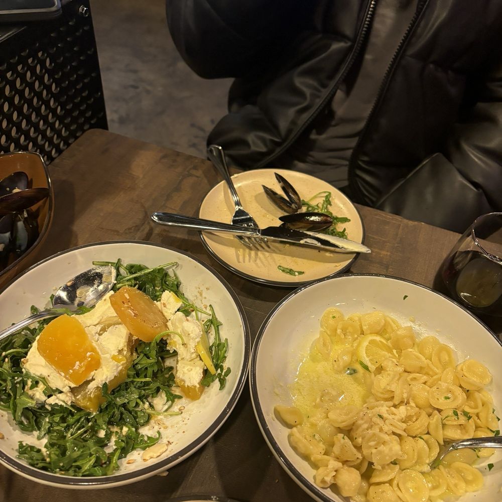Ursa - Arugula salad with beets and ricotta & orecchiette in lemon and garlic sauce - Wine Bars Near Me - Mammoth Lakes, California Ursa - Arugula salad with beets and ricotta & orecchiette in lemon and garlic sauce - Wine Bars Near Me - Mammoth Lakes, California