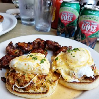 Azul 18 - House Lobster Benedict - New American Near Me - Chicago, Illinois