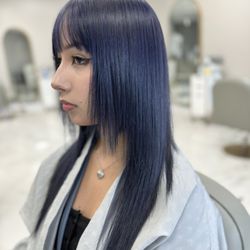 7 Qi Ao Salon - Blue Black