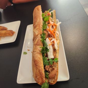 Pho Le Vy - Spicy Lemongrass Chicken Bahn Mi - Noodles Near Me - Porterville, California Pho Le Vy - Spicy Lemongrass Chicken Bahn Mi - Noodles Near Me - Porterville, California