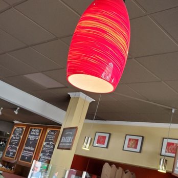 Novo Cafe - Lamp Decor - Italian Near Me - Burbank, California Novo Cafe - Lamp Decor - Italian Near Me - Burbank, California