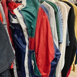 Ridgefield Thrift Shop - Cool vintage tracksuit