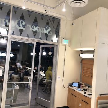 Super Dumpling - Open front door and it's freezing inside - Noodles Near Me - Orange, California
