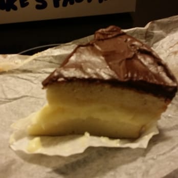 Mike's Pastry - Boston Cream Pie - Bakeries Near Me - Cambridge, Massachusetts Mike's Pastry - Boston Cream Pie - Bakeries Near Me - Cambridge, Massachusetts