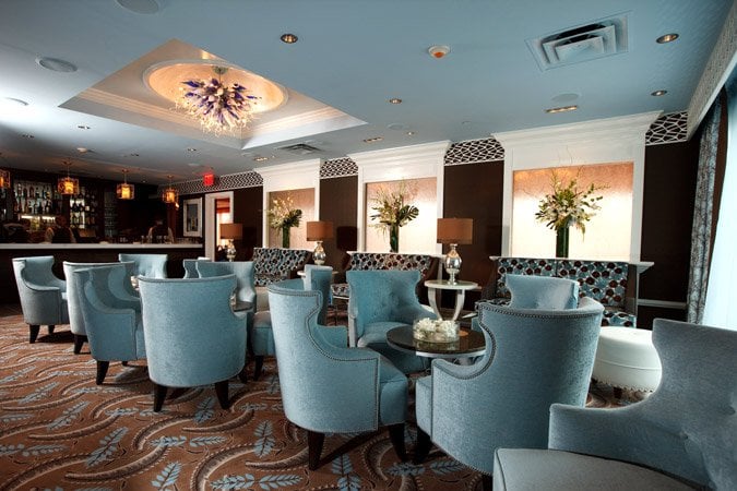 Vetro Restaurant & Lounge
