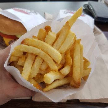 Fresh Burger - Fries are apparently fresh cut. I like them with skin and a bit more fried. - Burgers Near Me - Mississauga, Ontario Fresh Burger - Fries are apparently fresh cut. I like them with skin and a bit more fried. - Burgers Near Me - Mississauga, Ontario