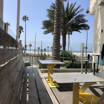 Lemonade - Outside dining - New American Near Me - Huntington Beach, California