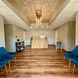 Live Well Spinal Care - Reception area