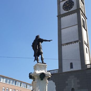 Augustusbrunnen - Augustusbrunnen und St. Peter - Landmarks & Historical Buildings Near Me - Augsburg, BY
