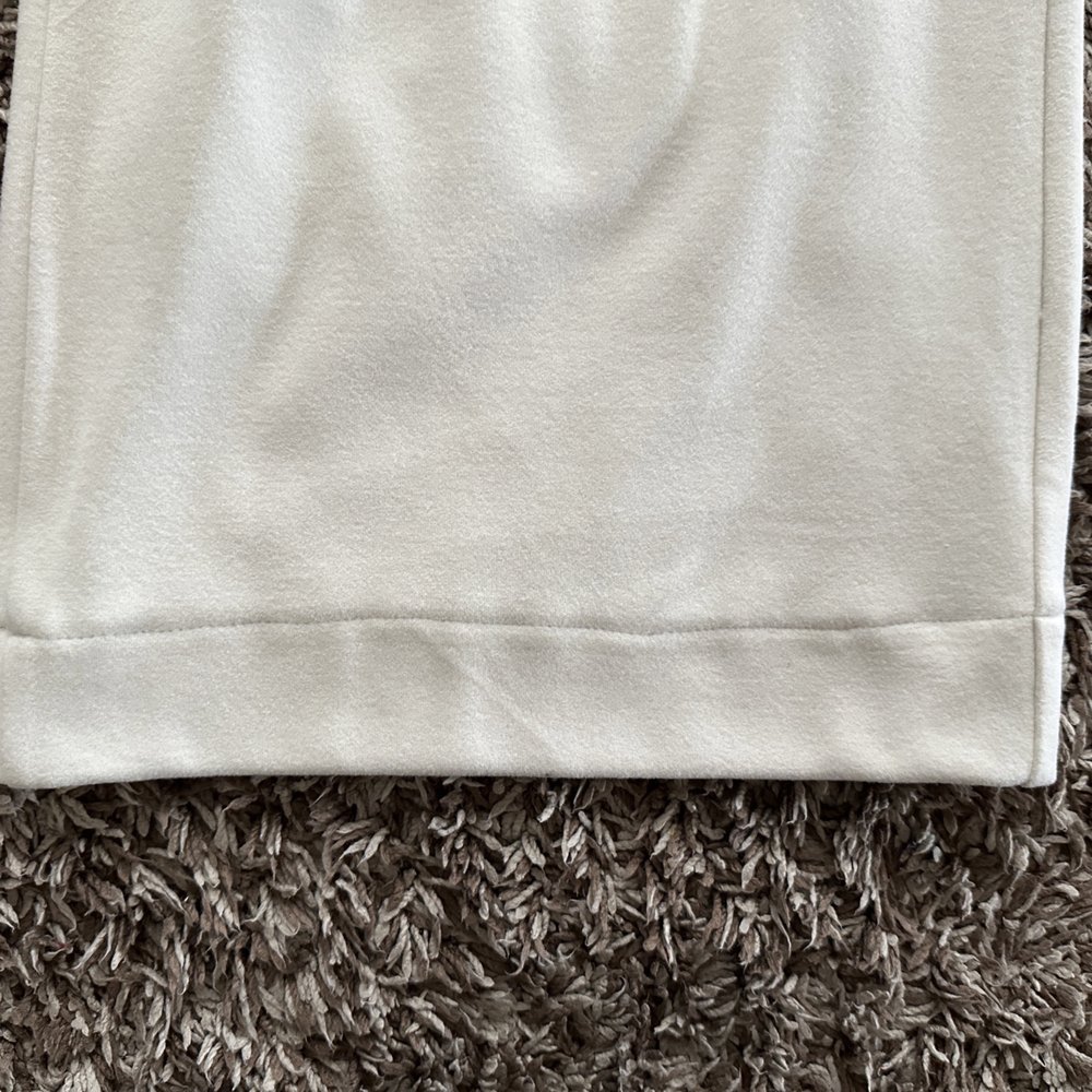 Alteration Specialist - Puckered, uneven hem - Sewing & Alterations Near Me - Irvine, California Alteration Specialist - Puckered, uneven hem - Sewing & Alterations Near Me - Irvine, California