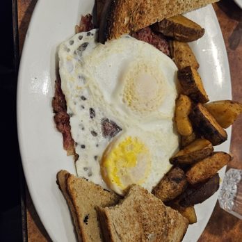 Maywood Pancake House - 2 eggs , corned beef hash, home fries & toast. - Breakfast & Brunch Near Me - Maywood, New Jersey