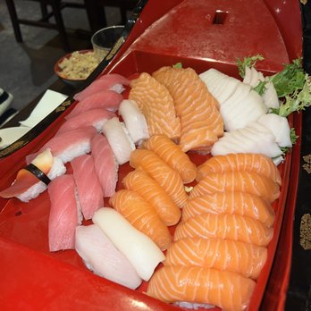 E sushi 2 - Way too much rice in the nigiri - Sushi Bars Near Me - Brooklyn, New York