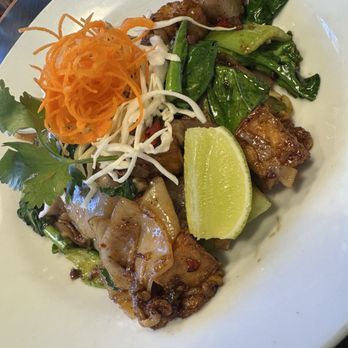 Noodle Wave - Pad See Eew w/ tofu - Thai Near Me - McKinney, Texas Noodle Wave - Pad See Eew w/ tofu - Thai Near Me - McKinney, Texas