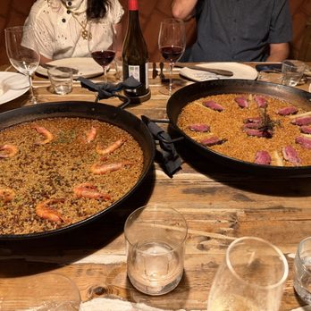 Restaurante Cadaqués Barcelona - Arroz con gambas y Arroz con Pato (especialidad de las casa) - Mediterranean Near Me - Barcelona, B