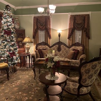 Victorian House Bed & Breakfast - Inside where u get breakfast area - Bed & Breakfast Near Me - Saint Augustine, Florida Victorian House Bed & Breakfast - Inside where u get breakfast area - Bed & Breakfast Near Me - Saint Augustine, Florida