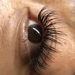 ViraPMUlashes - Classic full set Eyelash extensions