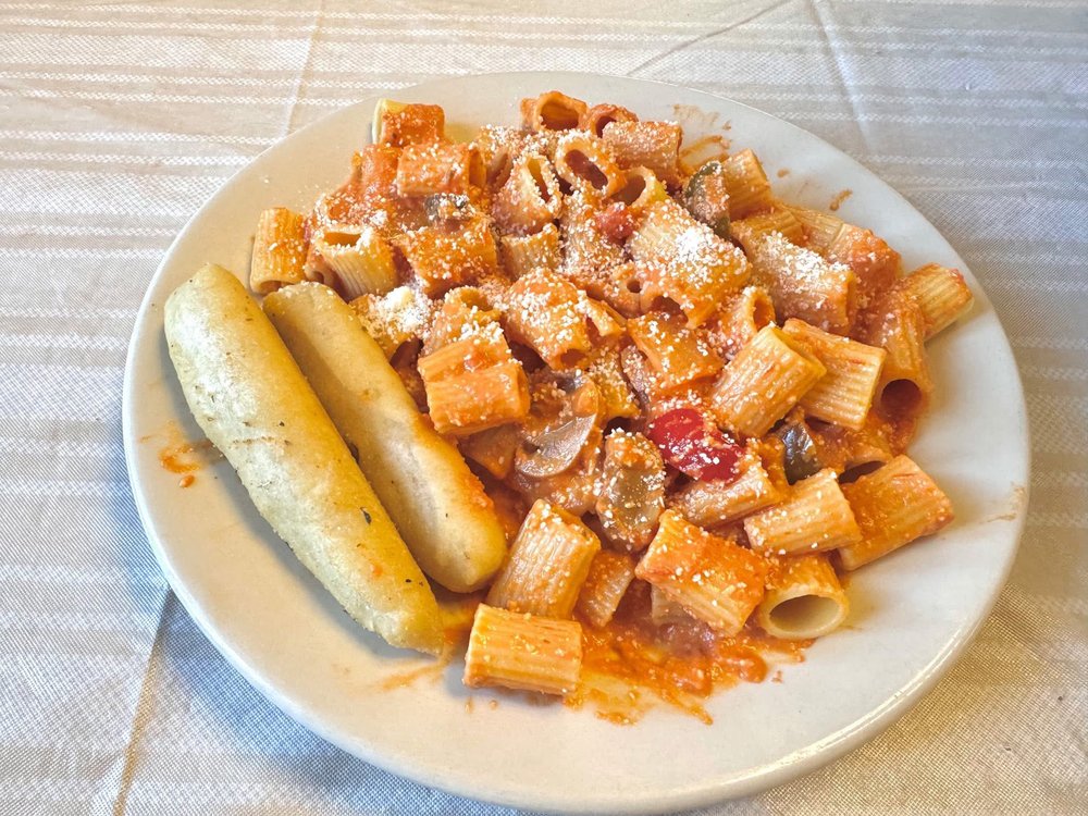 Luigi's Pizzeria Logo