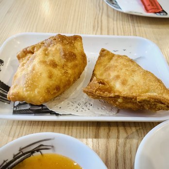 D Cuisine - Crab Rangoon - Dim Sum Near Me - Chicago, Illinois