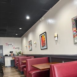Spice N Curry - Inside