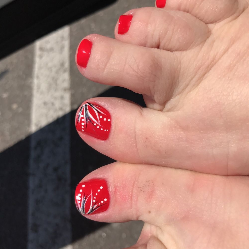 Lee Nails - They don't really match each other& don't look like the picture I showed them but they look okay - Nail Salons Near Me - Lee's Summit, Missouri