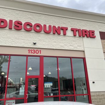 Discount Tire - The outside of the store/waiting area - Tires Near Me - Savannah, Georgia