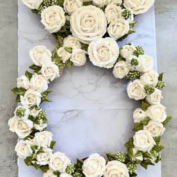 Bundle of Cupcakes - a wreath of white roses - Cupcakes Near Me - Sacramento, California