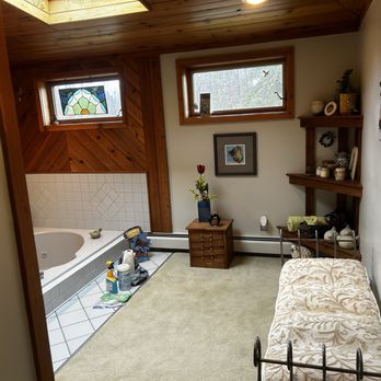 JWR Cleaners - Regular surface clean of the bathroom - Home Cleaning Near Me - Seneca Falls, New York