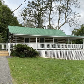 Mountain Lake Lodge - Hotels Near Me - Pembroke, Virginia Mountain Lake Lodge - Hotels Near Me - Pembroke, Virginia