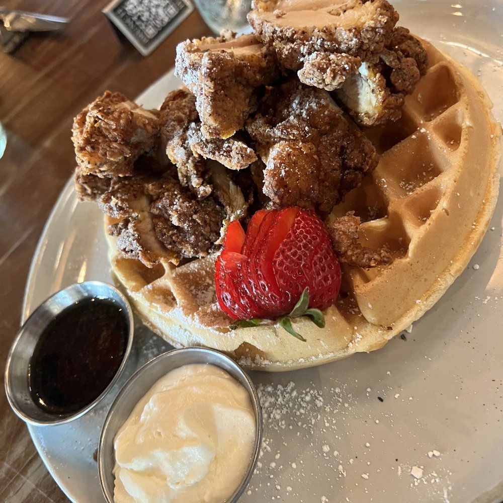 Le Chick - Chicken and waffles - Cocktail Bars Near Me - Miami, Florida Le Chick - Chicken and waffles - Cocktail Bars Near Me - Miami, Florida