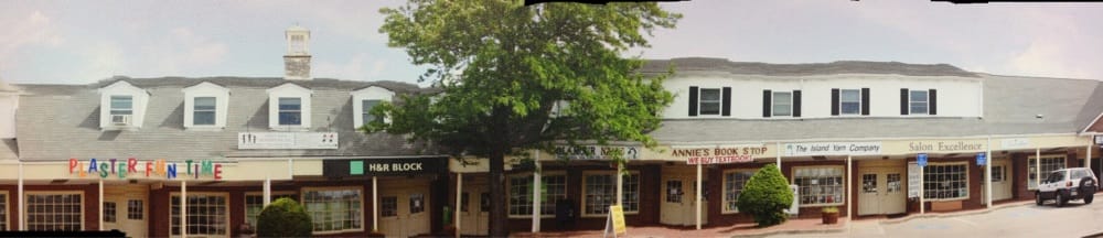 Colonial Shopping Center Image