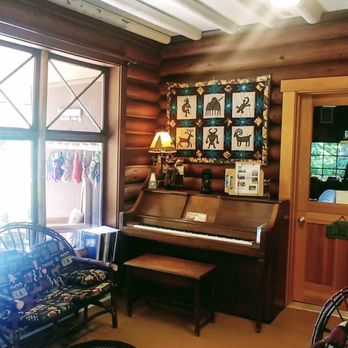 Mineral Lake Lodge - Inside the Lodge - Bed & Breakfast Near Me - Mineral, Washington