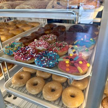 Donut Queen - Fun donut designs! - Donuts Near Me - San Dimas, California