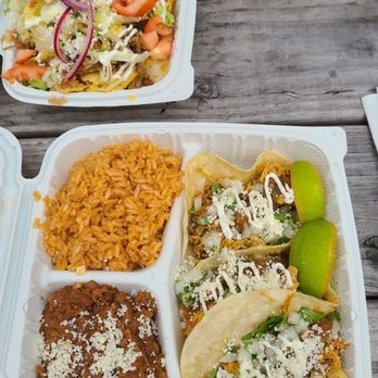 Rico's Taco Shop - Nachos Chicken plate (comes with tacos, rice and bean) - Tacos Near Me - Volcano, Hawaii