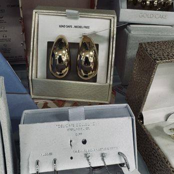 Marshalls - Super cute earrings I wanted - Department Stores Near Me - Charleston, South Carolina
