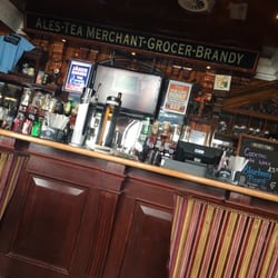 Quinns Bar - The bar