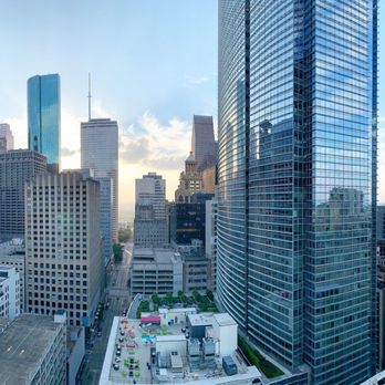 Z on 23 Rooftop - Perfect Evening Views. - Cocktail Bars Near Me - Houston, Texas Z on 23 Rooftop - Perfect Evening Views. - Cocktail Bars Near Me - Houston, Texas