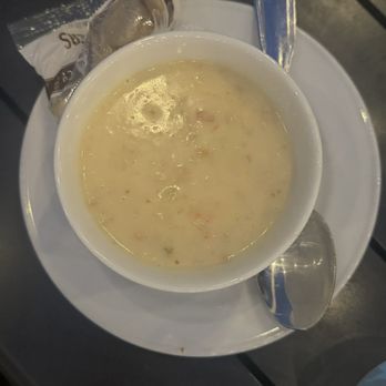 Bungalow Bar - New England Clam Chowder - American Near Me - Queens, New York Bungalow Bar - New England Clam Chowder - American Near Me - Queens, New York