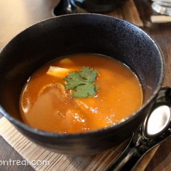 Park Restaurant - Spicy lemongrass tomato soup with fragrant sliced roast chicken breast and shitake mushroom - Asian Fusion Near Me - Westmount, Quebec Park Restaurant - Spicy lemongrass tomato soup with fragrant sliced roast chicken breast and shitake mushroom - Asian Fusion Near Me - Westmount, Quebec