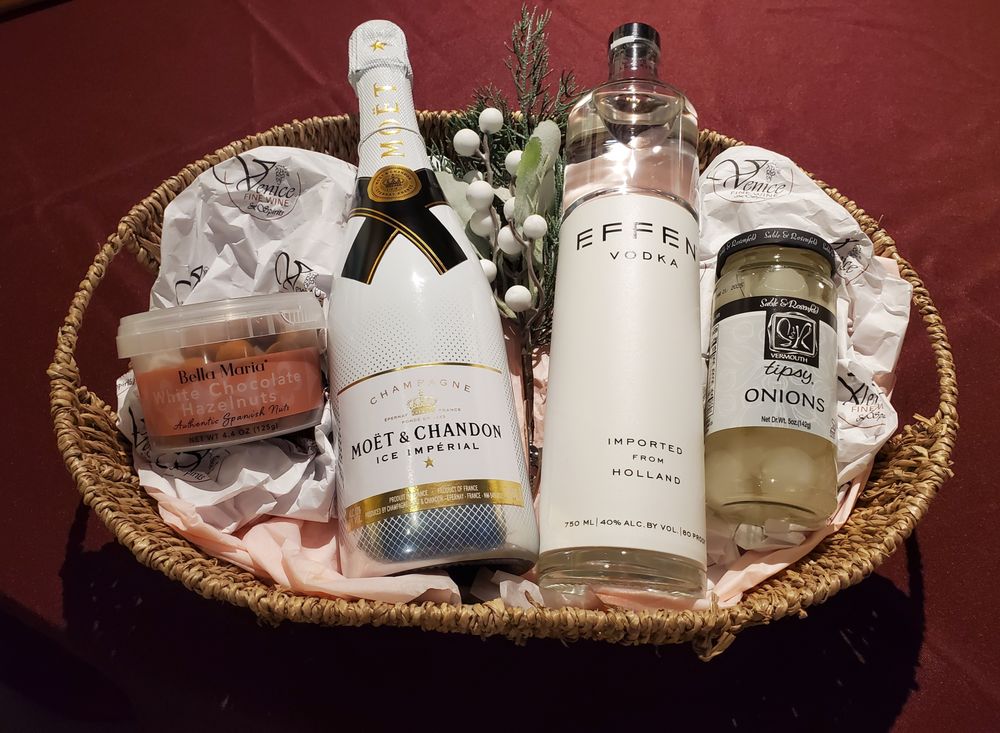 Venice Fine Wine and Spirits Logo