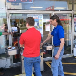 Flick's TV & Appliance - Flick's Grill a Bration Learning the benefits of a well built grill.